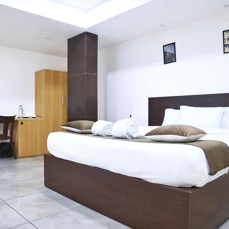 Reach Inn Kochi Екстериор снимка